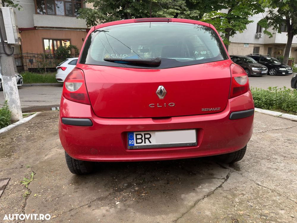 Renault Clio III 1.5dCi Dynamique - 5