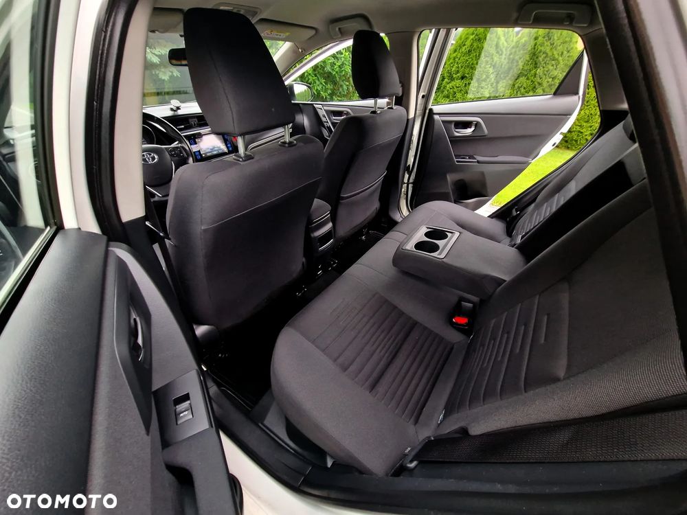 Toyota Auris Hybrid 135 Premium - 24