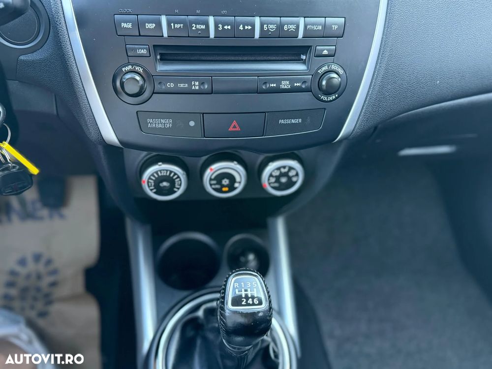 Mitsubishi ASX - 15