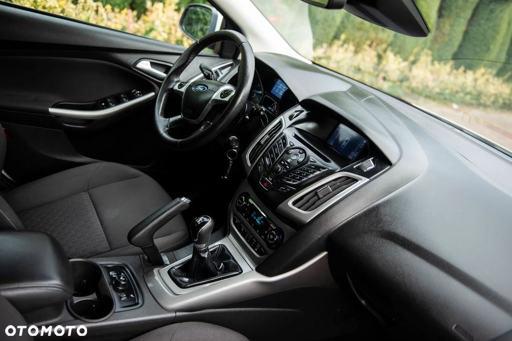 Ford Focus 1.0 EcoBoost Edition - 39