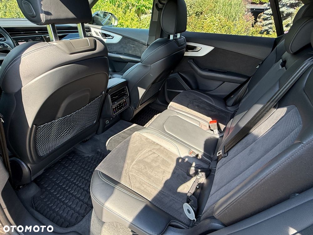 Audi Q8 55 TFSI mHEV Quattro Tiptronic - 15