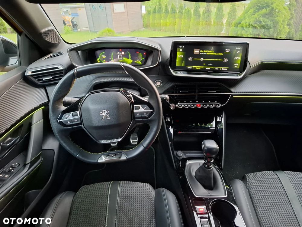 Peugeot 208 1.2 PureTech GT S&S - 9