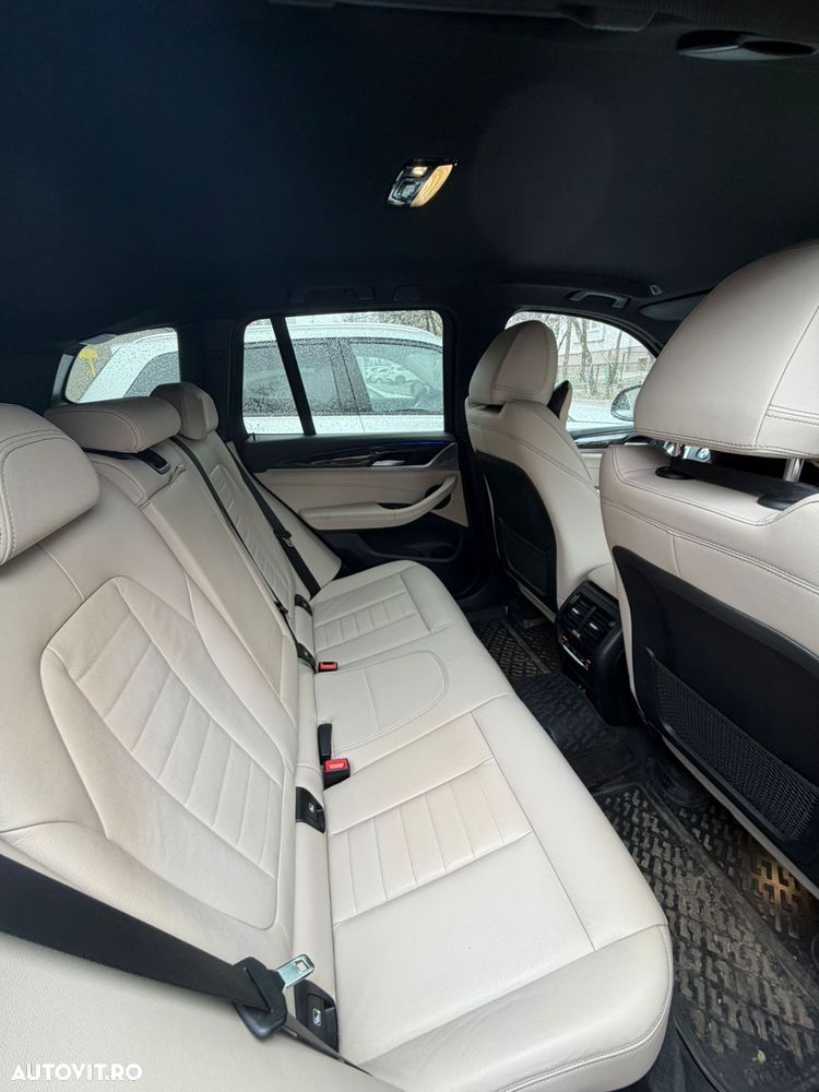 BMW X3 xDrive20i Aut. Luxury Line - 8