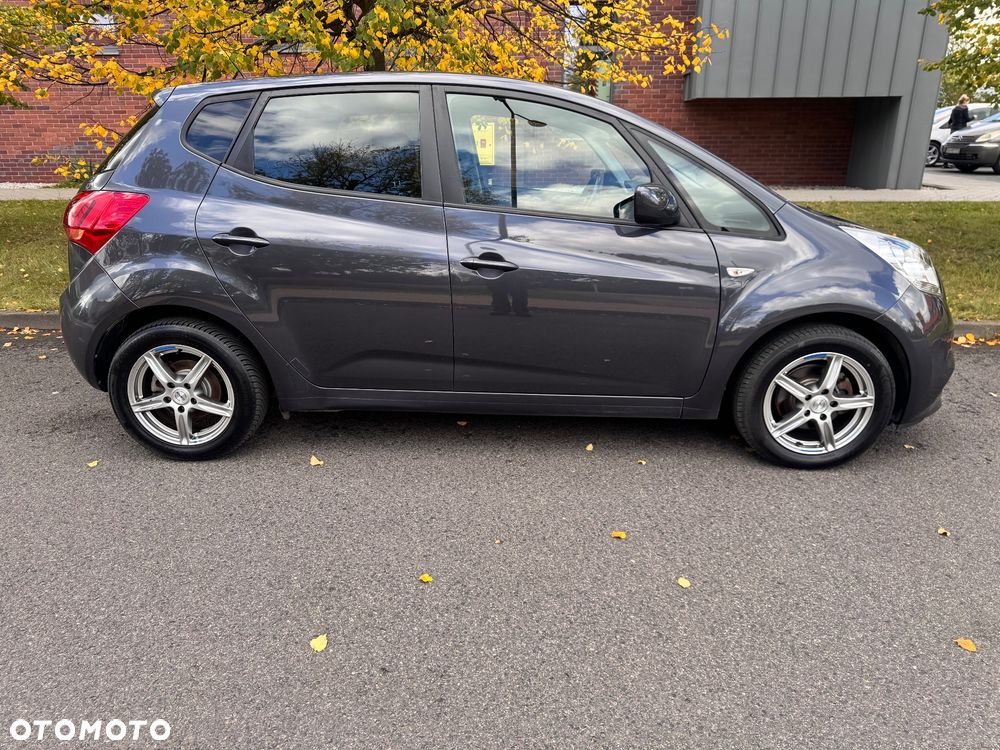 Kia Venga - 6