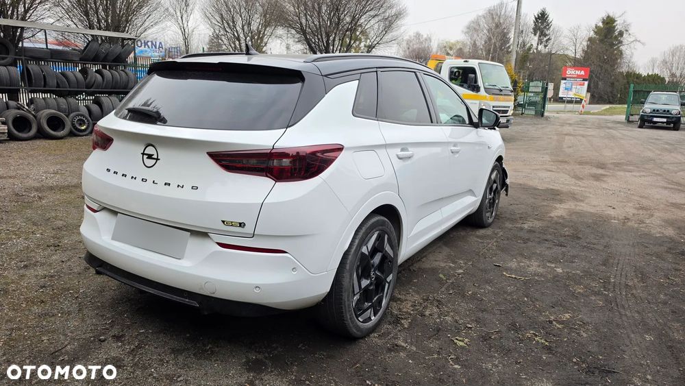 Opel Grandland X 1.6 T PHEV 4x4 Ultimate - 2