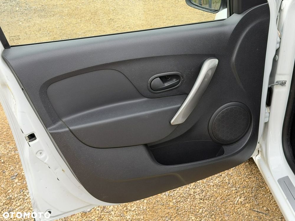 Dacia Logan - 12