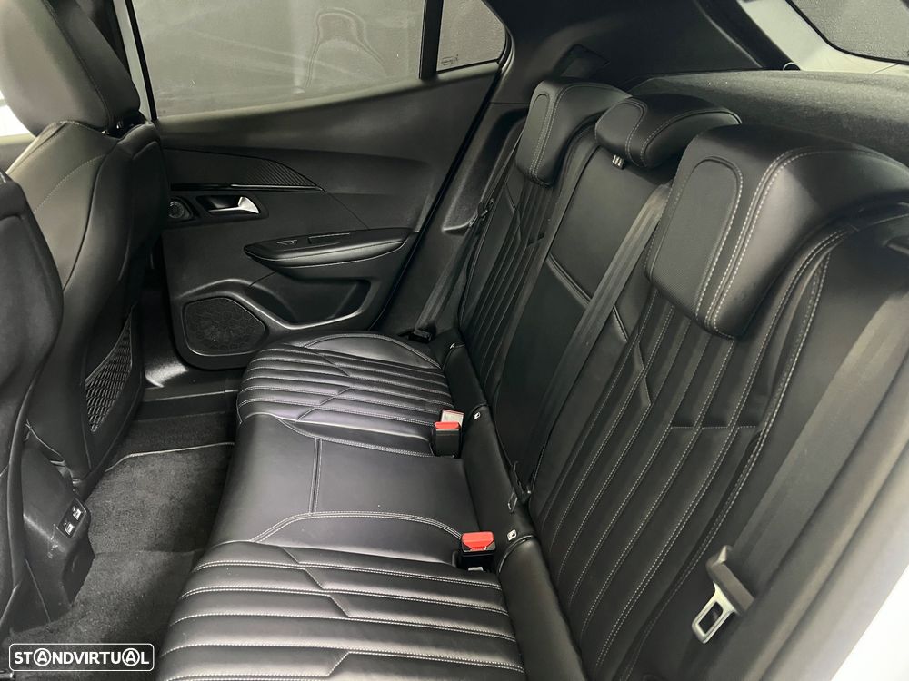Peugeot 2008 1.2 PureTech GT Pack EAT8 - 27