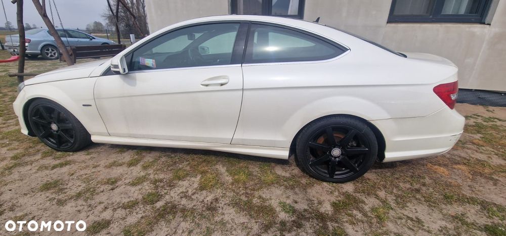 Mercedes-Benz Klasa C 220 CDI DPF (BlueEFFICIENCY) 7G-TRONIC - 7