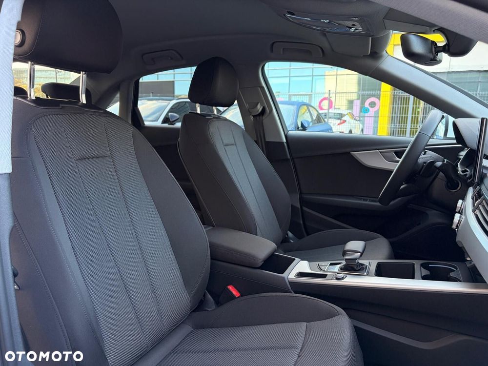 Audi A4 Limousine - 23