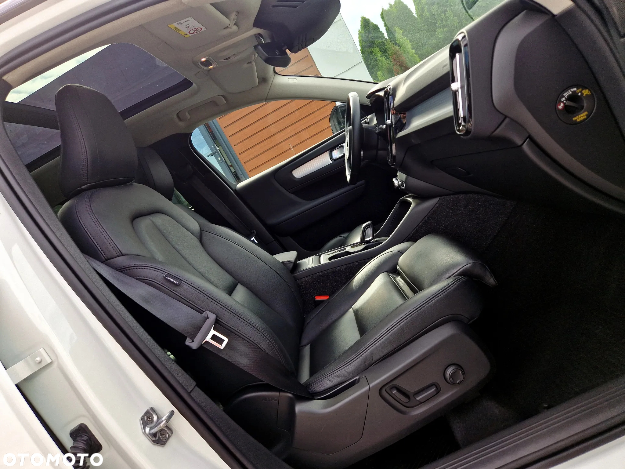 Volvo XC 40 T3 R-Design - 11