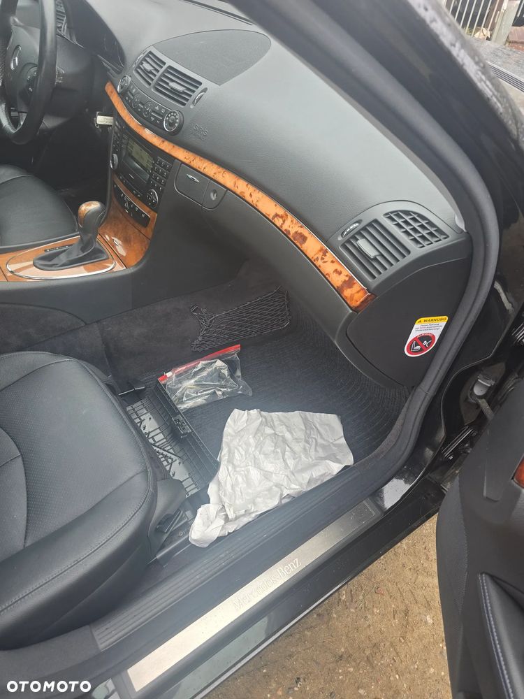 Mercedes-Benz Klasa E 280 CDI 4Matic Automatik Elegance DPF - 31