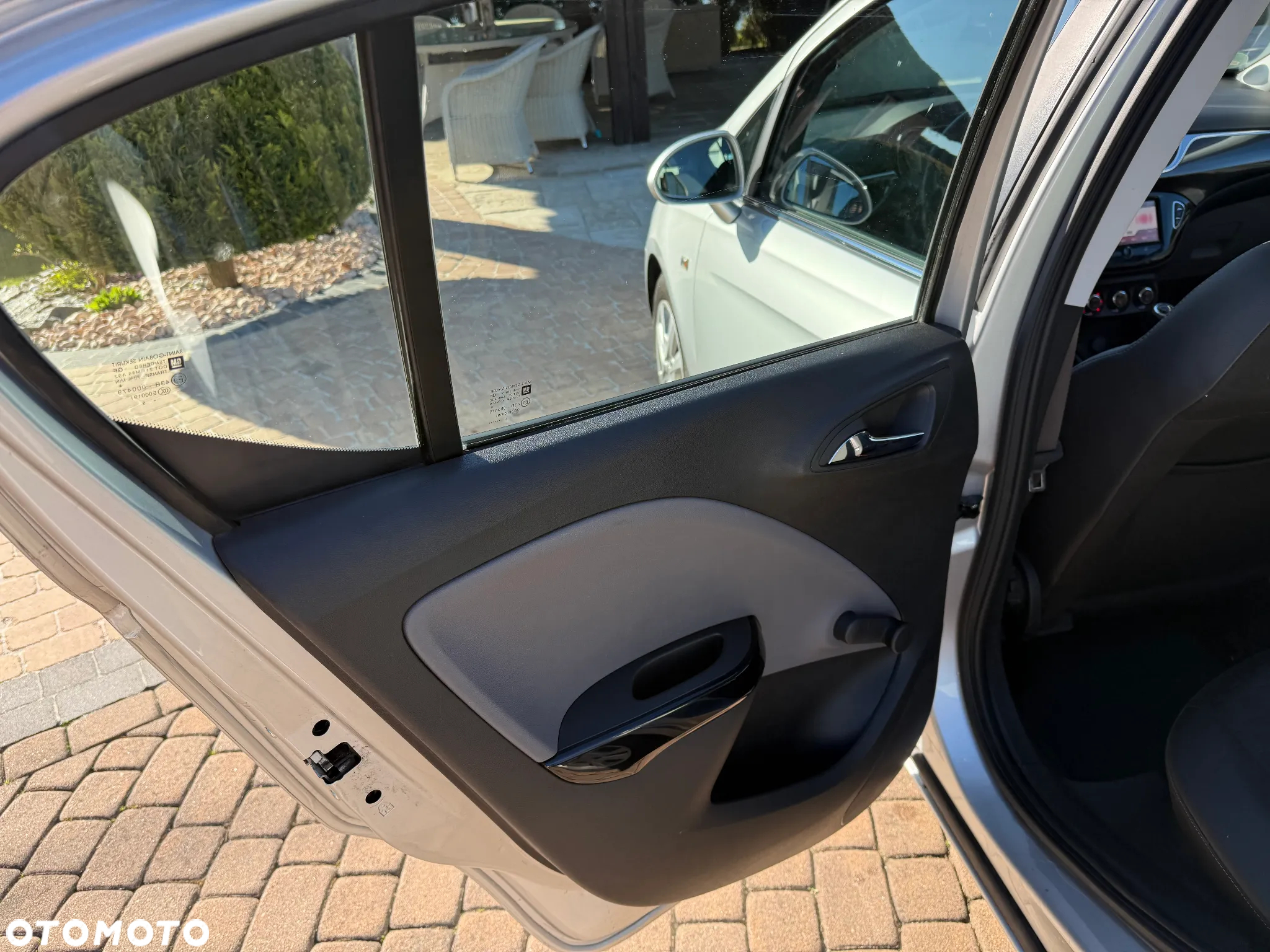 Opel Corsa 1.4 Innovation - 26