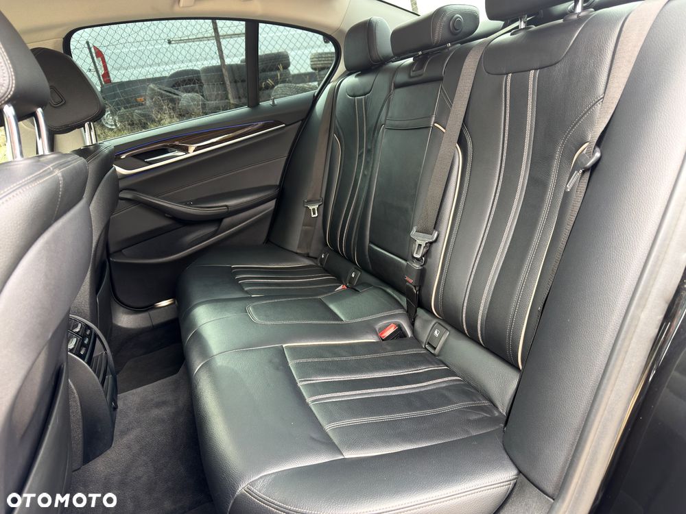 BMW Seria 5 530d xDrive Luxury Line - 21