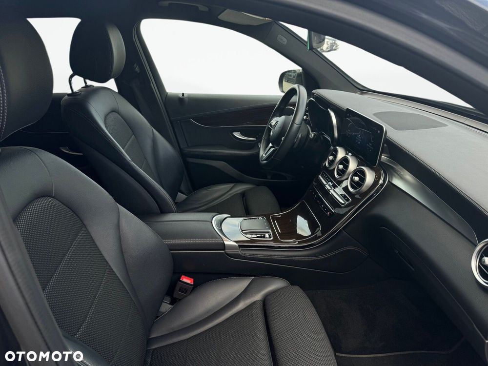 Mercedes-Benz GLC - 16