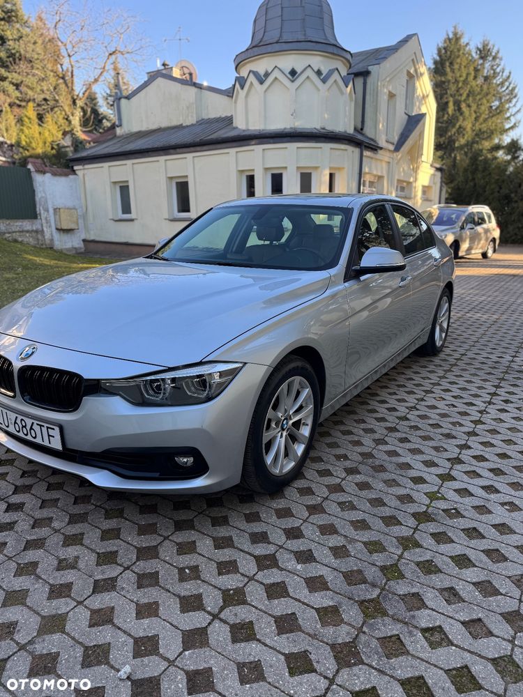 BMW Seria 3 320i xDrive - 2