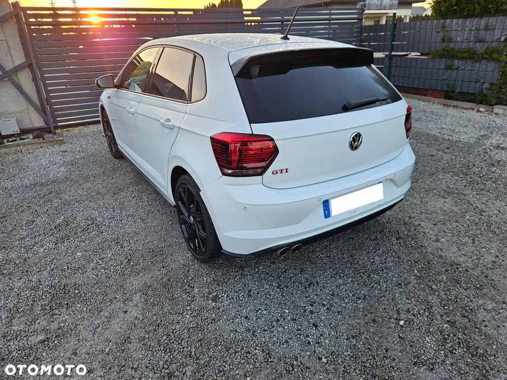 Volkswagen Polo 2.0 TSI DSG GTI - 19