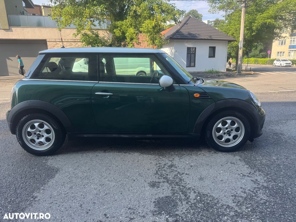 Mini Cooper D AT - 4