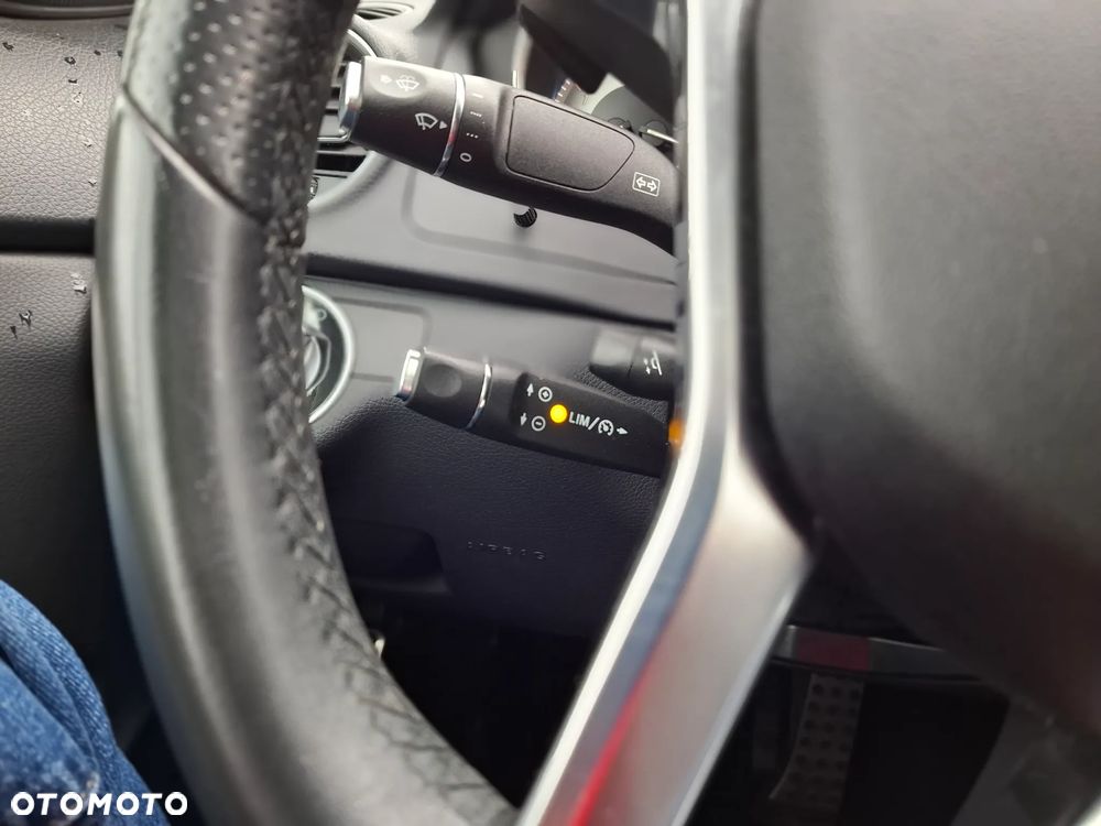 Mercedes-Benz Klasa C 250 CDI 7G-TRONIC Edition - 40