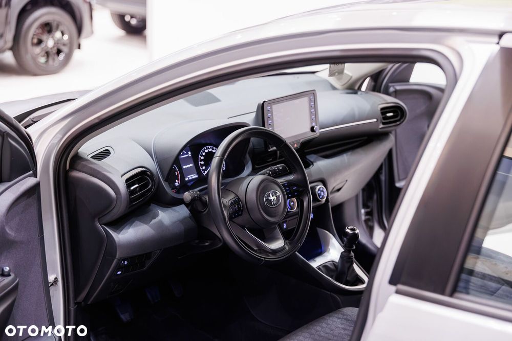 Toyota Yaris - 40