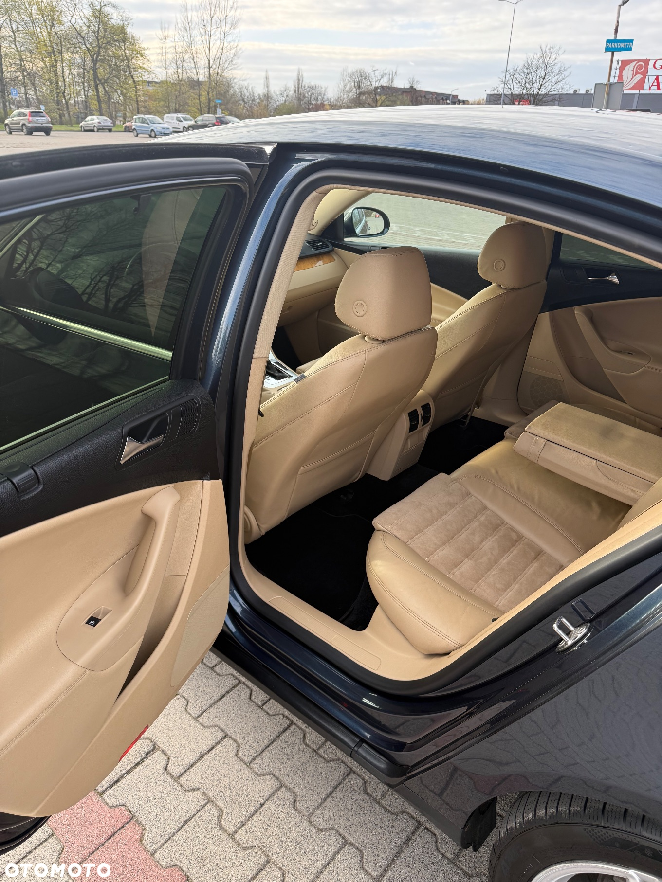 Volkswagen Passat - 24