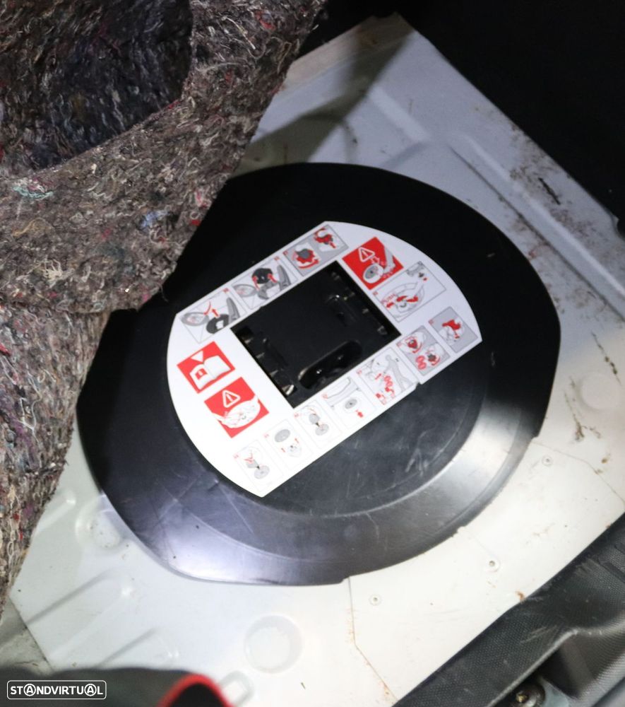 Renault Clio 1.2 16V Confort - 24