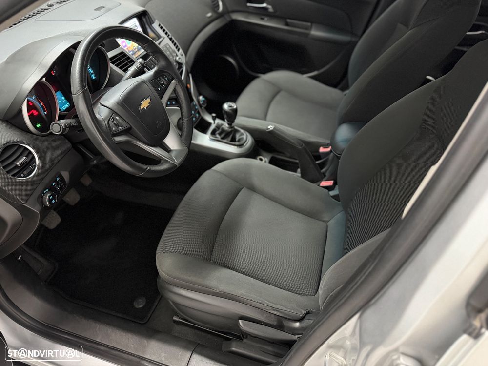 Chevrolet Cruze 1.6 LT - 10
