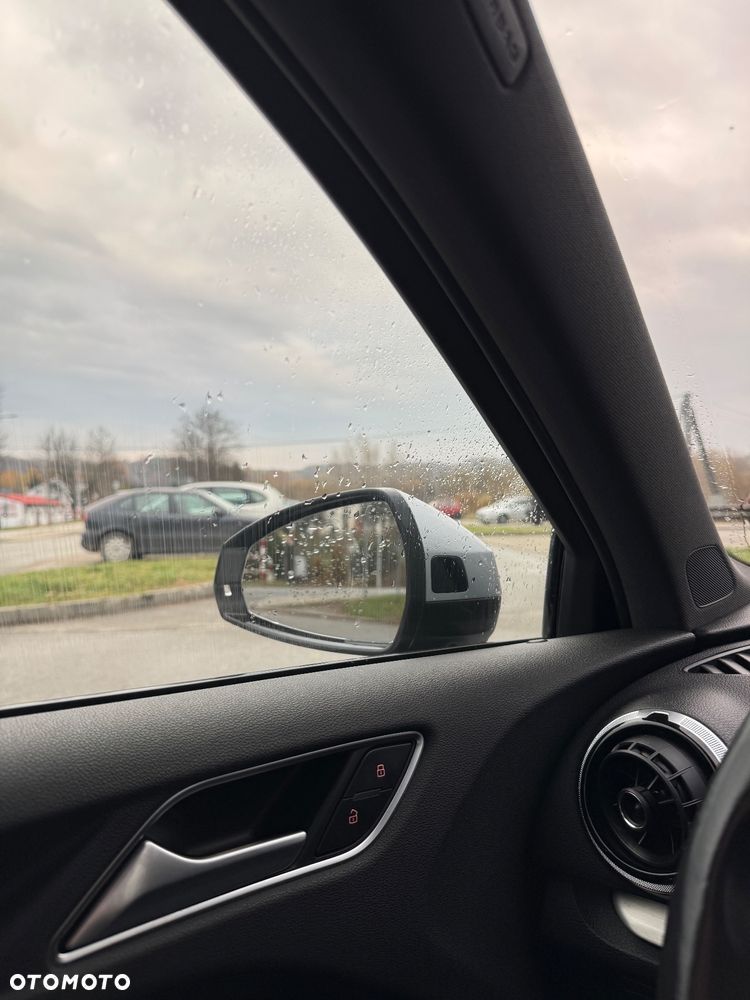 Audi S3 S tronic - 18