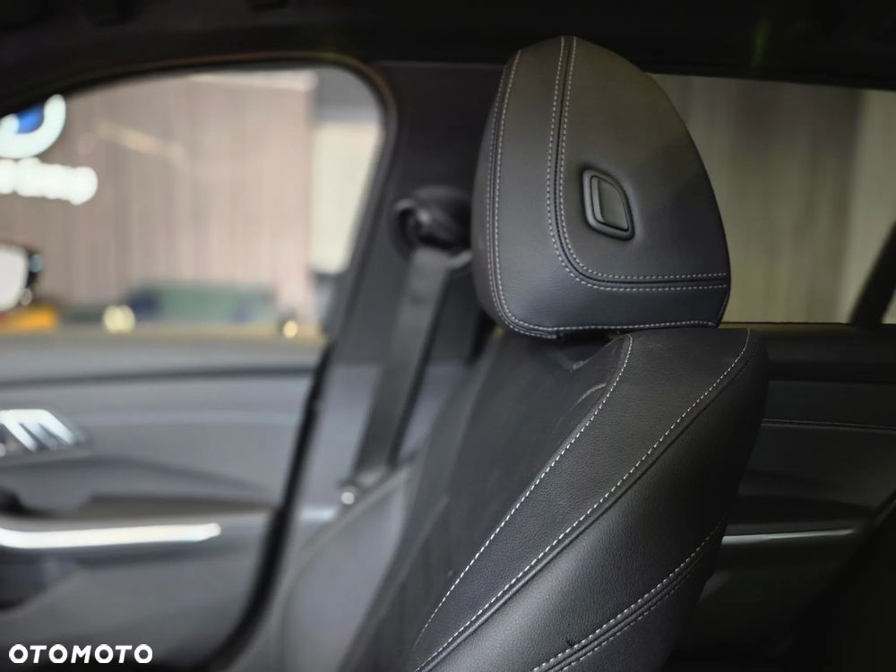 BMW Seria 3 M340i xDrive sport - 24