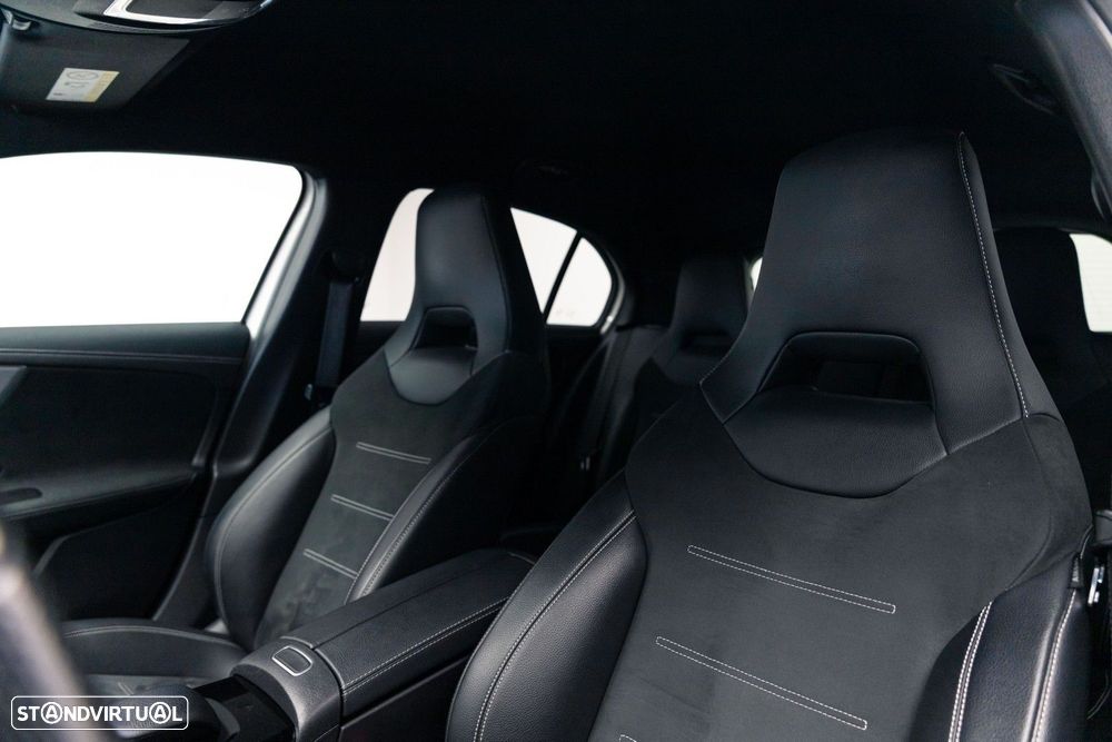 Mercedes-Benz A 250 e AMG Line - 18