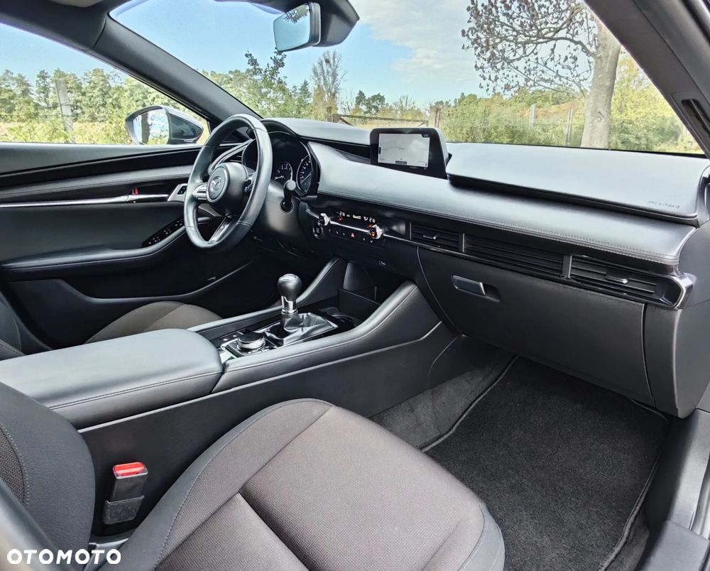 Mazda 3 2.0 mHEV Hikari - 28