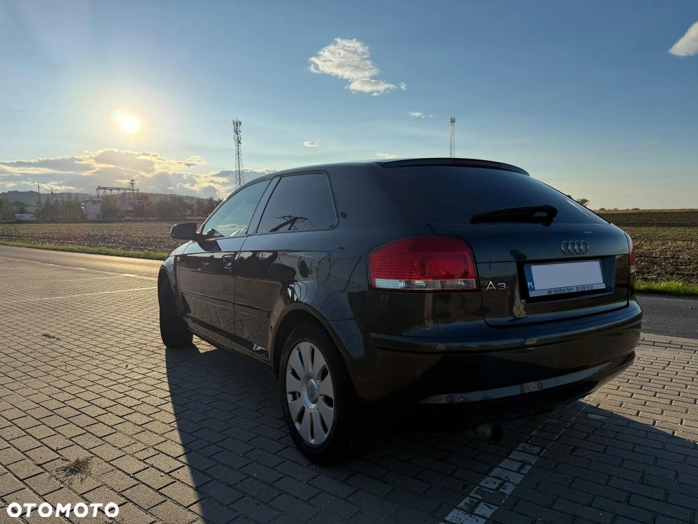 Audi A3 1.6 Ambiente - 5