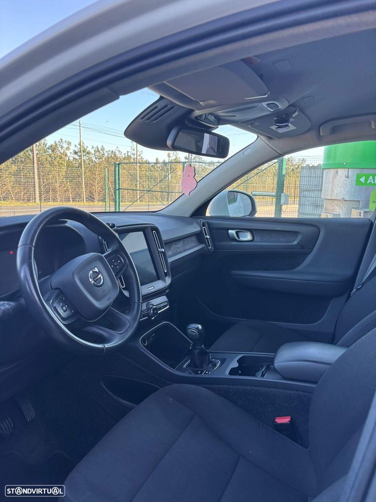 Volvo XC 40 2.0 D3 Momentum Core - 7