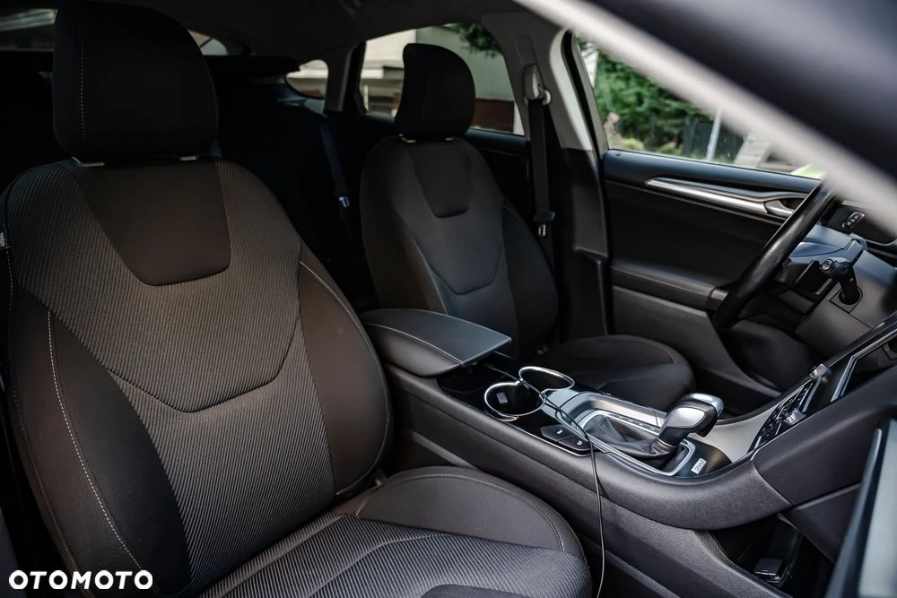 Ford Mondeo 2.0 TDCi Titanium PowerShift - 11