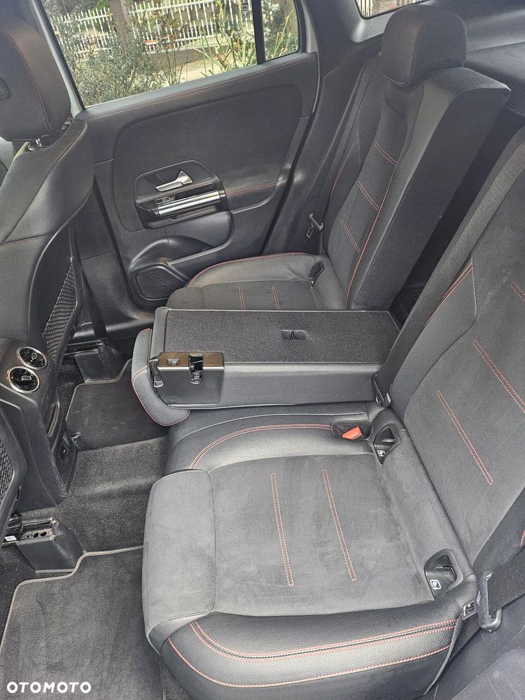 Mercedes-Benz GLA 200 AMG Line - 22