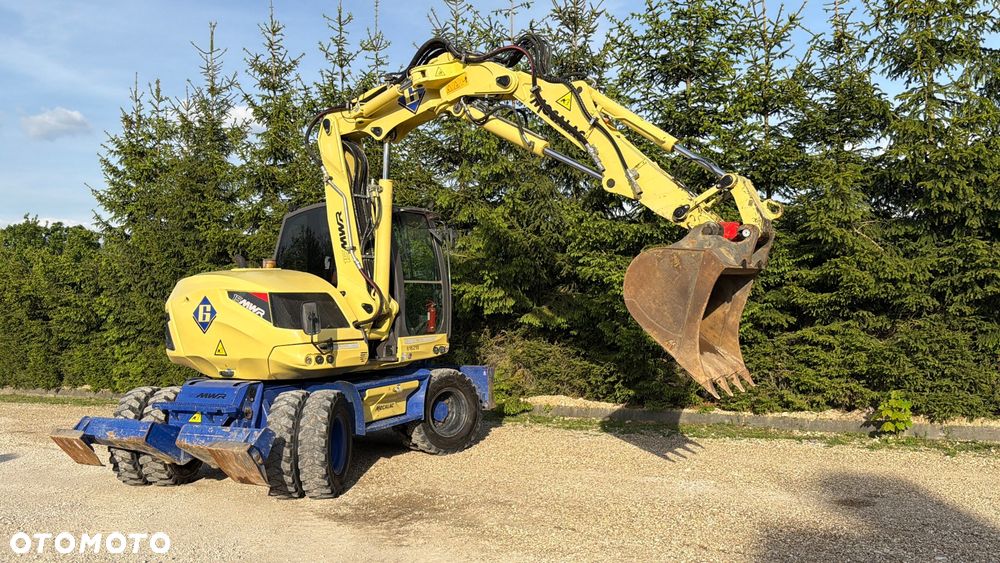 Mecalac Koparka 14 ton MECALAC 15 MWR koparko-ładowarka 3 łyżki widły 1 wł Centr.smarowanie Opony na BLIŹNIAKU 80%Camso ładowarka 714 12MTX 4x4 skrętne KLIMA kabina Premium silnik 146KM volvo EW140B DEUTZ szybka 35km/h - 14