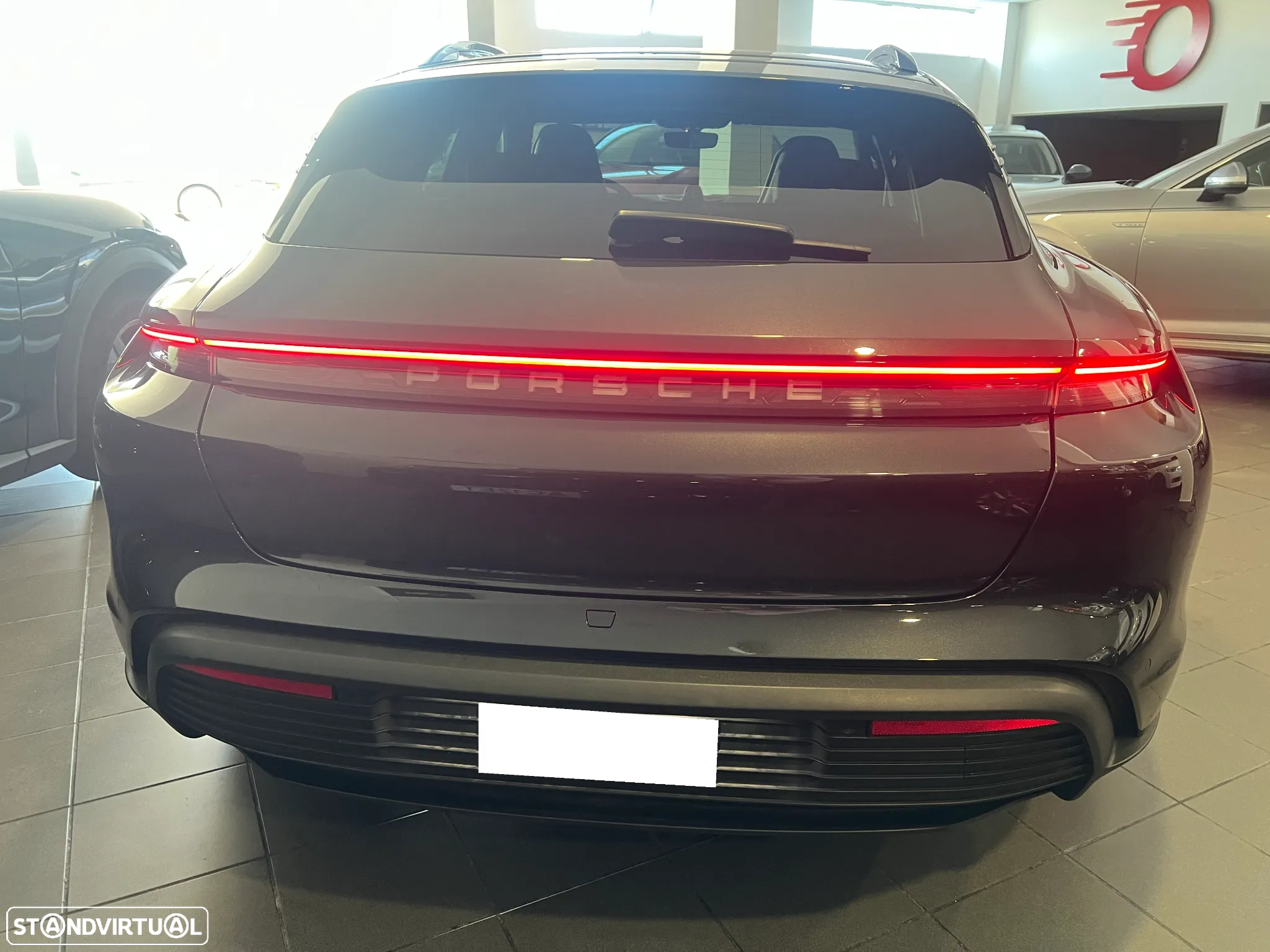 Porsche Taycan Sport Turismo - 6