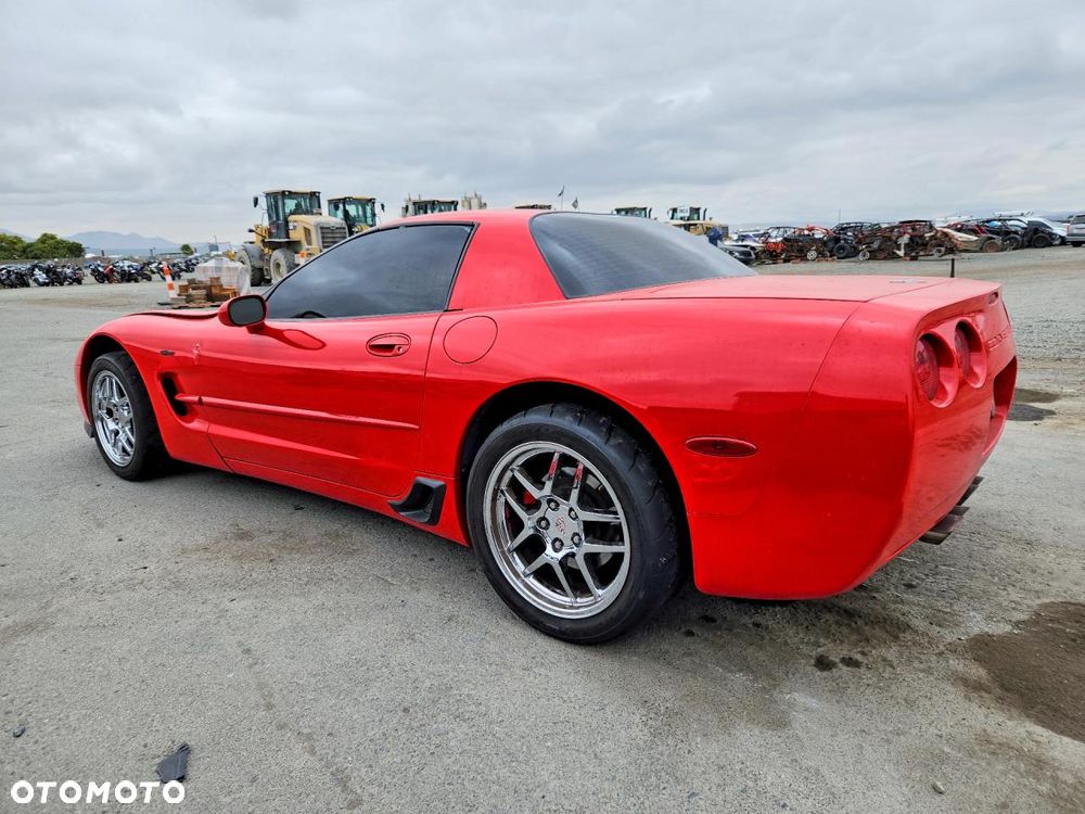 Chevrolet Corvette - 6
