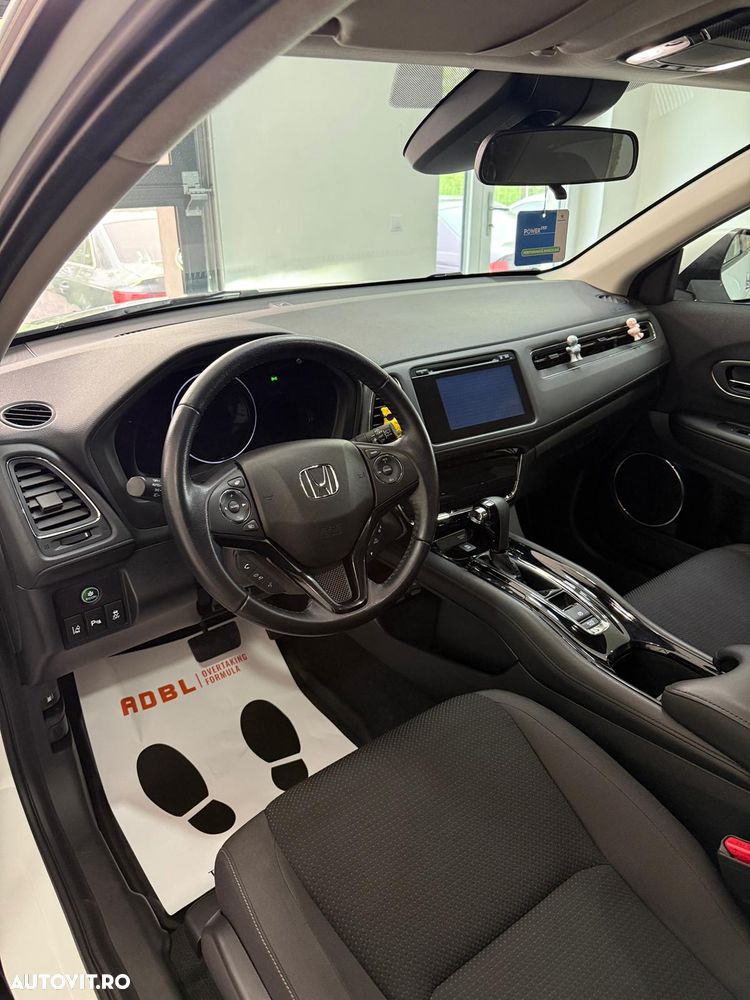 Honda HR-V 1.5 i-VTEC 4x2 CVT Elegance - 13