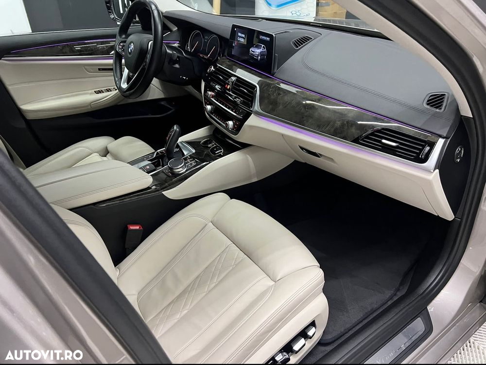 BMW Seria 5 540i xDrive AT - 9