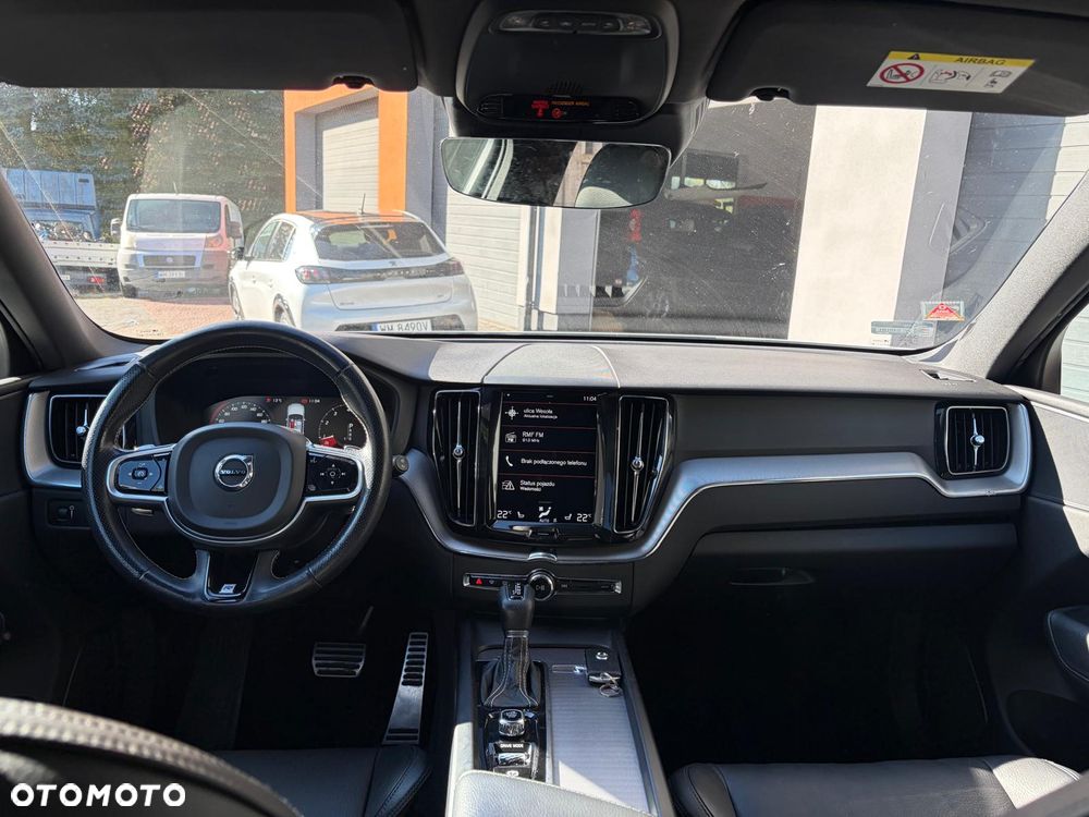 Volvo XC 60 T5 AWD R-Design - 22