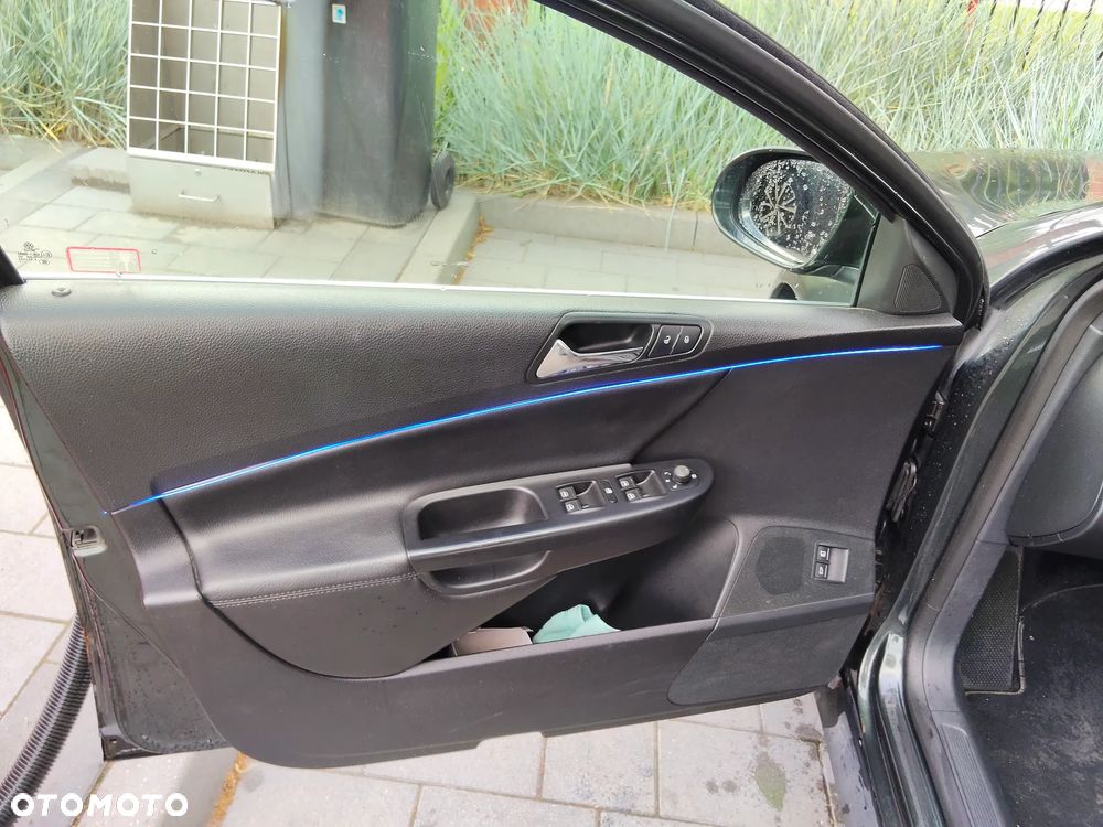 Volkswagen Passat 2.0 TDI DPF Comfortline DSG - 4