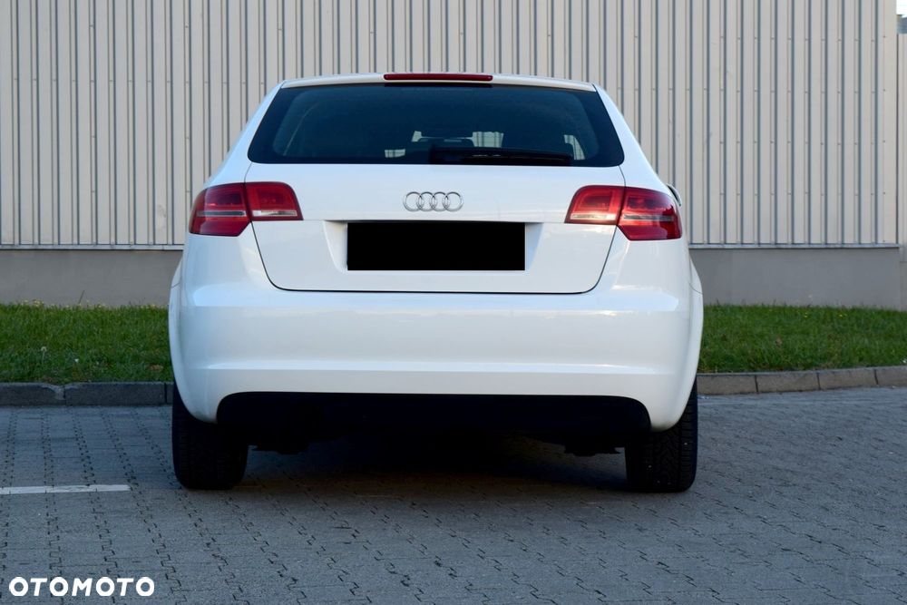 Audi A3 Sportback 1.6 Ambiente - 10