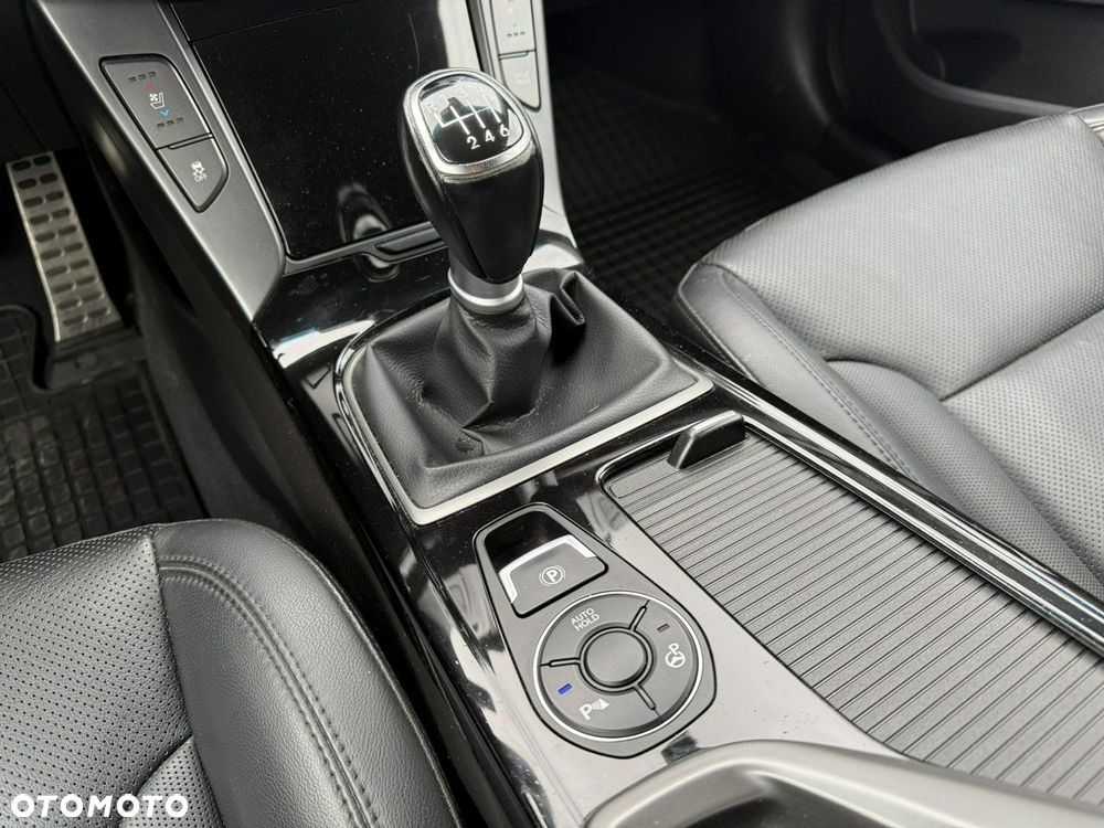 Hyundai i40 Kombi 1.7 CRDi Premium - 29