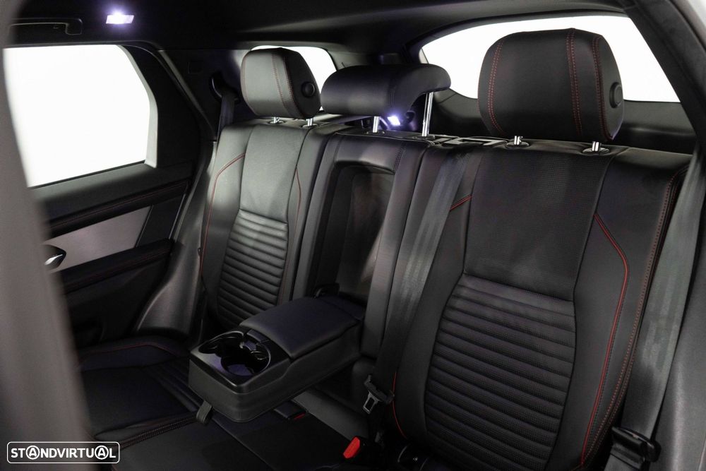 Land Rover Discovery Sport 1.5 I3 P300e AWD R-Dynamic SE - 11