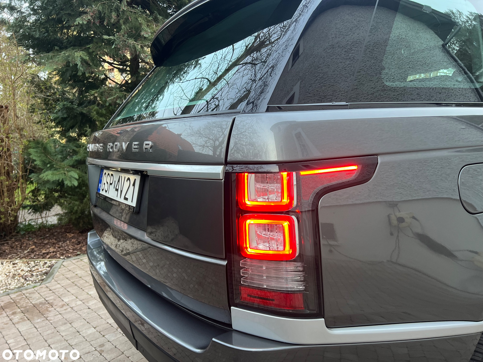 Land Rover Range Rover 4.4SD V8 LWB Vogue - 8