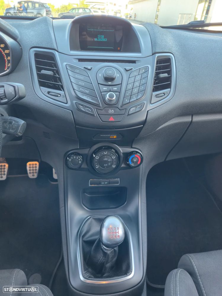 Ford Fiesta 1.6 T ST - 13