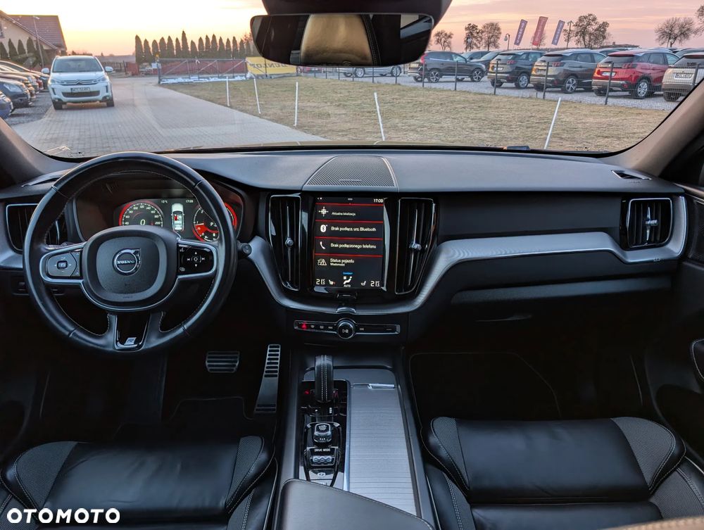 Volvo XC 60 D5 AWD R-Design - 23