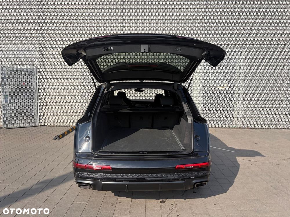 Audi Q7 TFSI e PHEV 290 kW Quattro S Line Tiptr - 16