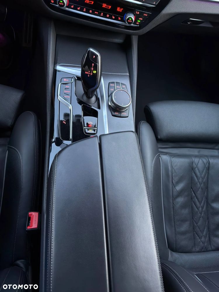 BMW Seria 5 - 16