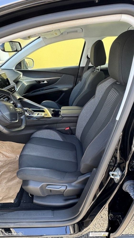 Peugeot 3008 1.2 PureTech Allure EAT8 - 8